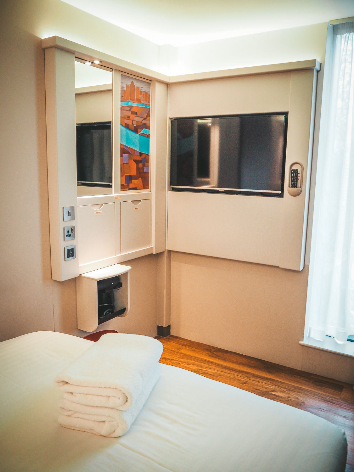 A stay in Canary Wharf with Point A Hotels | lucy-cole